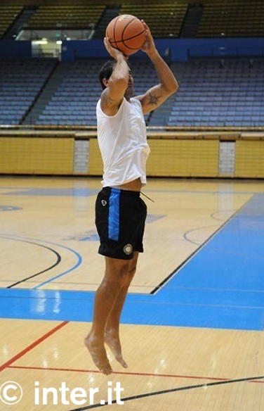 Stankovic a UCLA-n kosarazik